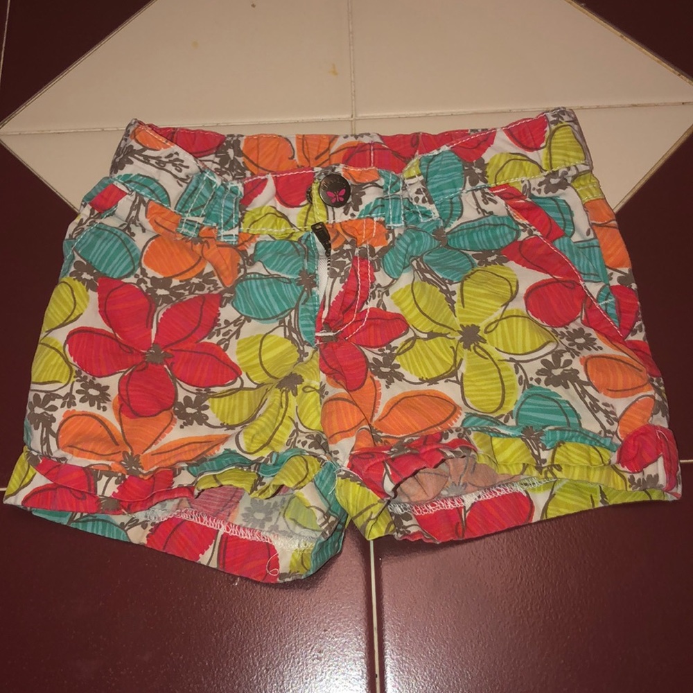 4/$35 Children floral shorts